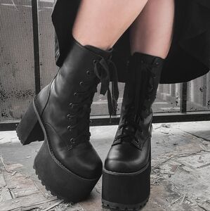 Frankie Platform Boots
